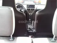Usado Toyota iQ 68 CV (50 kW) 2009 Violeta / lila Utilitario