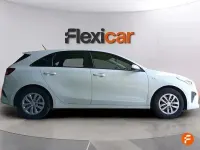 Usado Kia Ceed 100 CV (73 kW) 2019 Blanco Utilitario