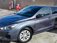 Usado Hyundai i30 95 CV (69 kW) 2017 Azul Berlina