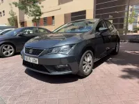 Usado Seat Leon Style 116 CV (85 kW) 2019 Gris Utilitario