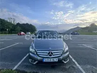 Usado Mercedes B180 109 CV (80 kW) 2012 Gris / plata Utilitario