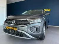 Usado VW T-Roc Life 150 CV (110 kW) 2023 Gris / plata SUV