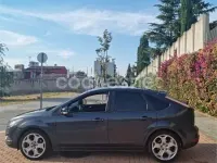 Usado Ford Focus Titanium 145 CV (106 kW) 2010 Gris / plata Berlina