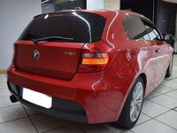 Usado BMW 118 Sport Line 143 CV (105 kW) 2010 Rojo Utilitario