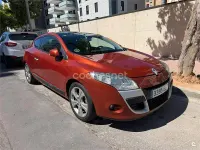 Usado Renault Mégane III Dynamique 105 CV (77 kW) 2009 Naranja Berlina