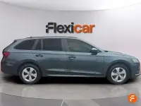 Usado Skoda Octavia Active 115 CV (84 kW) 2021 Gris Familiar