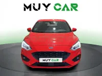 Usado Ford Focus ST-Line 125 CV (91 kW) 2019 Rojo Berlina