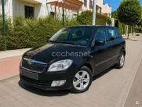 Usado Skoda Fabia Style 90 CV (66 kW) 2011 Negro Berlina