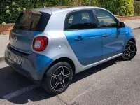 Usado Smart ForFour Electric Drive Prime 60 kW (82 CV) 2021 Azul Utilitario