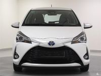 Usado Toyota Yaris Hybrid Active 100 CV (73 kW) 2019 Blanco Berlina