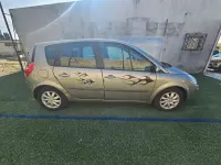 Usado Renault Scénic 130 CV (95 kW) 2007 Gris / plata Monovolumen