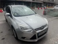 Usado Ford Focus Trend 95 CV (69 kW) 2011 Gris / plata Berlina