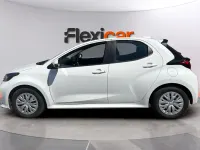 Usado Toyota Yaris Hybrid Active 116 CV (85 kW) 2026 Blanco Berlina