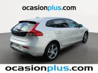 Usado Volvo V40 Momentum 120 CV (88 kW) 2018 Gris plata Utilitario