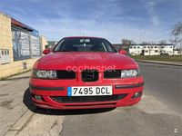 Usado Seat Leon Stella 105 CV (77 kW) 2004 Rojo Utilitario