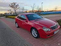 Usado Mercedes C220 143 CV (105 kW) 2002 Rojo Berlina