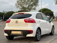Usado Kia Rio 84 CV (61 kW) 2017 Blanco Utilitario