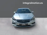 Usado Opel Astra Selective 104 CV (76 kW) 2016 Gris