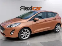 Usado Ford Fiesta Titanium 85 CV (62 kW) 2018 Naranja Utilitario