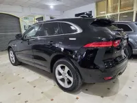Käytetty Jaguar F-Pace Prestige 179 HP (131 kW) 2019 Musta Katumaasturi