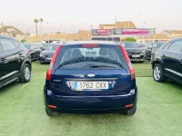 Usado Ford Fiesta 80 CV (58 kW) 2004 Utilitario