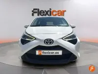 Usado Toyota Aygo X-play 72 CV (52 kW) 2019 Blanco Utilitario