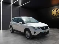 Usado Seat Arona Style Plus 110 CV (80 kW) 2022 Blanco SUV