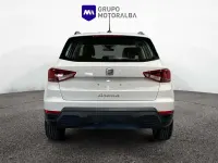 Usado Seat Arona Style 110 CV (80 kW) 2024 Blanco SUV