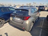 Usado Toyota Yaris Hybrid Active 116 CV (85 kW) 2025 Marrón Utilitario