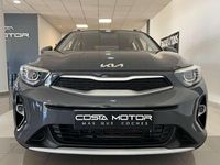 Usado Kia Stonic Plus 84 HP (61 kW) 2023 Cinzento SUV