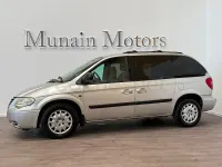 Usado Chrysler Voyager 143 CV (105 kW) 2007 Gris / plata Monovolumen