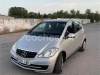 Usado Mercedes A180 Avantgarde 109 CV (80 kW) 2009 Gris / plata Monovolumen