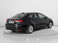 Usado Toyota Corolla 125 CV (91 kW) 2023 Negro Berlina