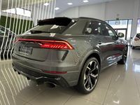 Usado Audi Q8 Ambiente 600 CV (441 kW) 2022 Gris SUV