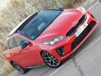 Usado Kia ProCeed GT-Line 136 CV (100 kW) 2021 Rojo Familiar