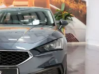 Używany Seat Leon Style 110 KM (80 kW) 2024 Szary Hatchback