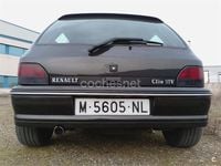 Usado Renault Clio 137 CV (100 kW) 1991 Negro Utilitario