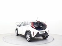 Usado Toyota Aygo X Play 72 CV (52 kW) 2025 Blanco SUV