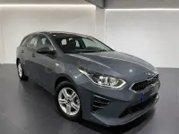 Usado Kia Ceed 120 CV (88 kW) 2021 Gris / plata Utilitario