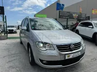 Usado VW Touran Advance 140 CV (102 kW) 2009 Gris / plata Monovolumen