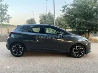 Usado Nissan Micra Visia 92 CV (67 kW) 2022 Gris / plata Utilitario