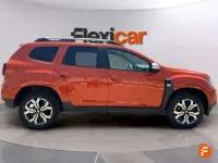 Usado Dacia Duster Comfort 101 CV (74 kW) 2021 Naranja SUV