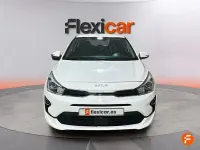 Usado Kia Rio 100 CV (73 kW) 2023 Blanco Berlina