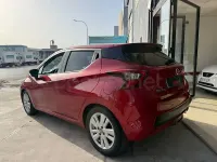 Usado Nissan Micra Acenta 100 CV (73 kW) 2020 Granate Utilitario