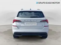 Usado Skoda Kamiq Ambition 110 CV (80 kW) 2021 Blanco SUV