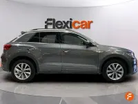 Usado VW T-Roc Advance 110 CV (80 kW) 2022 Gris SUV