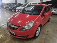 Usado Opel Corsa Enjoy 90 CV (66 kW) 2007 Rojo Utilitario