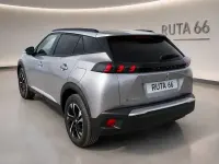 Usado Peugeot e-2008 Allure 100 kW (136 CV) 2023 Gris SUV