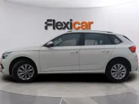 Usado Skoda Kamiq Ambition 110 CV (80 kW) 2021 Blanco SUV