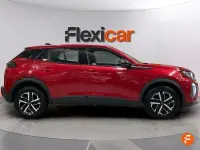 Usado Peugeot 2008 Active 100 CV (73 kW) 2023 Rojo SUV